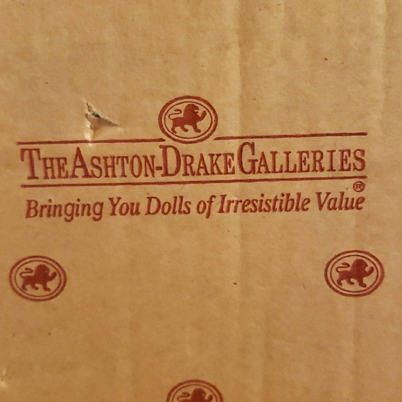 New, Vintage Mrs. Beasley 20" Talking Doll.  “A Family Affair 2000.” - Picture 6 of 7